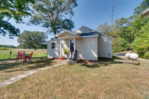 Toledo House | 10 min to Elmarra River: Pets Welcome!