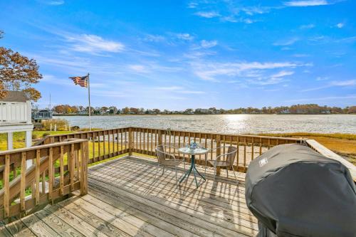 Wareham Center House | 154 Pinehurst Dr, Wareham