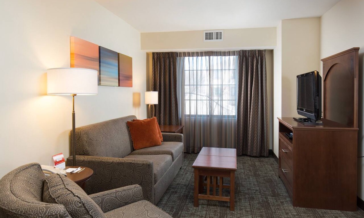 Maumee Apartment | 1BR King Suite | Sofa Bed & Free Breakfast