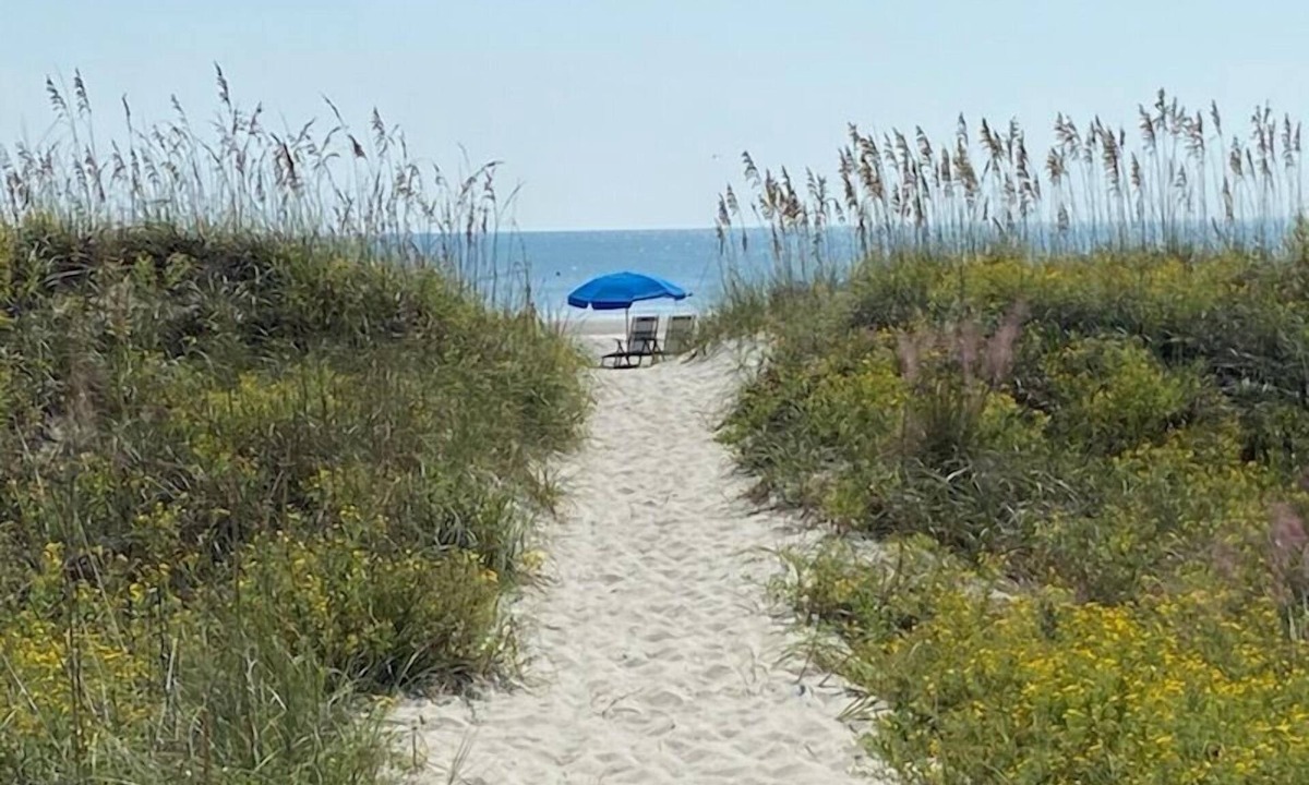 Hilton Head Island Villa | 3 bed/3 bath multi-level villa on South Forest Beach, steps from the ocean