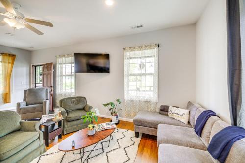 Indianapolis House | 3 Mi to Dtwn: Updated Retreat in Indianapolis!