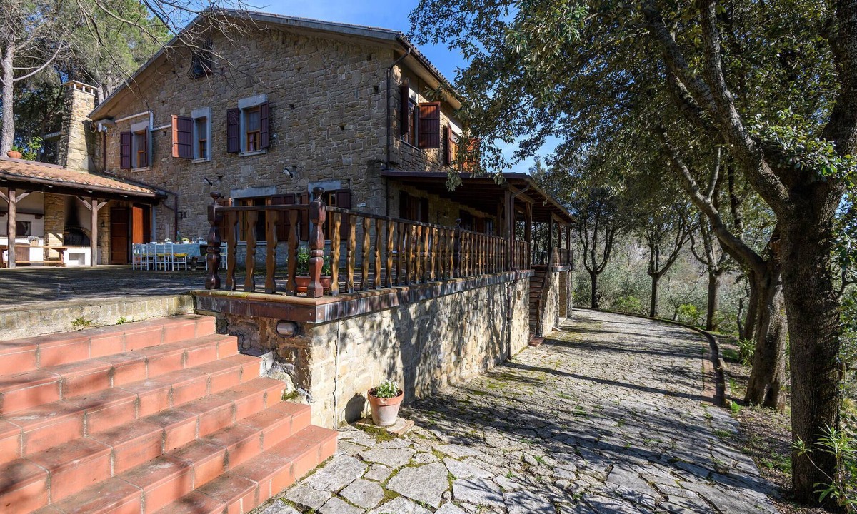 Pergola House | 4 bedroom pet friendly home in Pergola