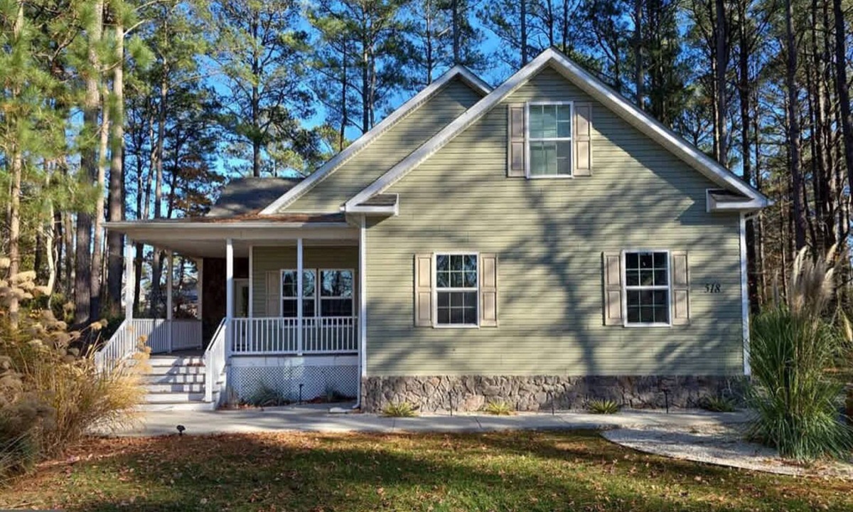 Ocean Pines House | 5 BR Waterfront Retreat with Dock and Game Room