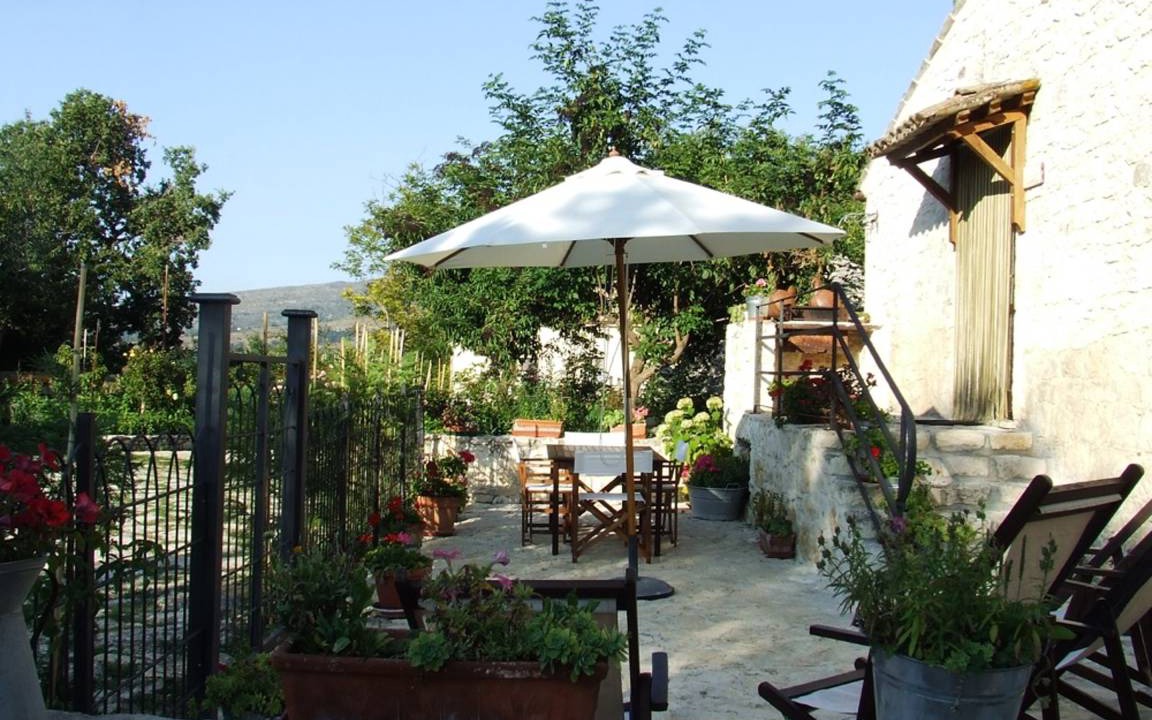 Abbateggio Apartment | 60 m² Apartment ∙ 1 bedroom ∙ 2 guests