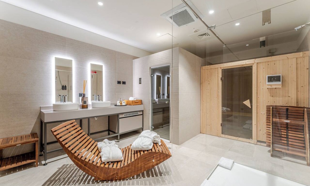 Opera Hotel | Acca Sporting Hotel