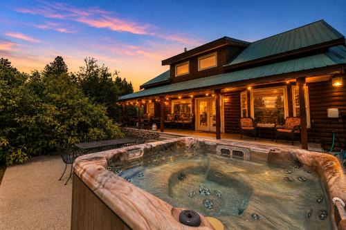 Plain House | Alpine Acres