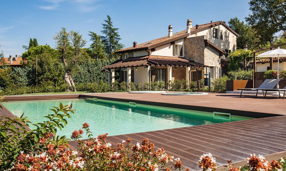 Varignana House | Amazing holiday home in Castel San Pietro Terme with pool