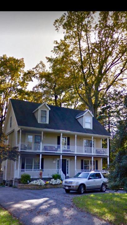 Cape Saint Claire House | Annapolis with many amenities