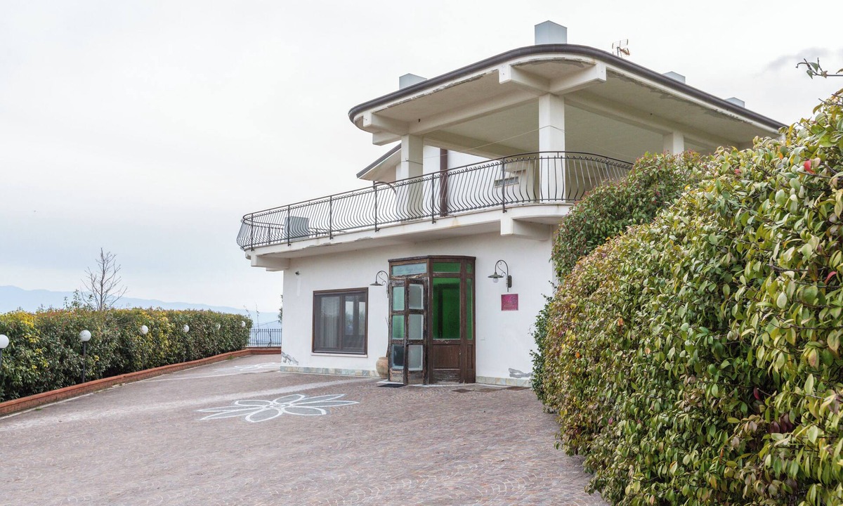 Benevento House | Antico Borgo Perrotta + Tripla