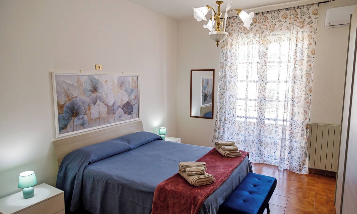 Mondragone Apartment | Apartment with courtyard and private parking. Pets allowed :)
