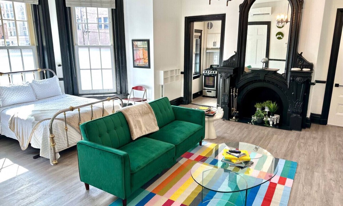 Mount Vernon Apartment | Artist Studio Steps from Mount Vernon Square Park