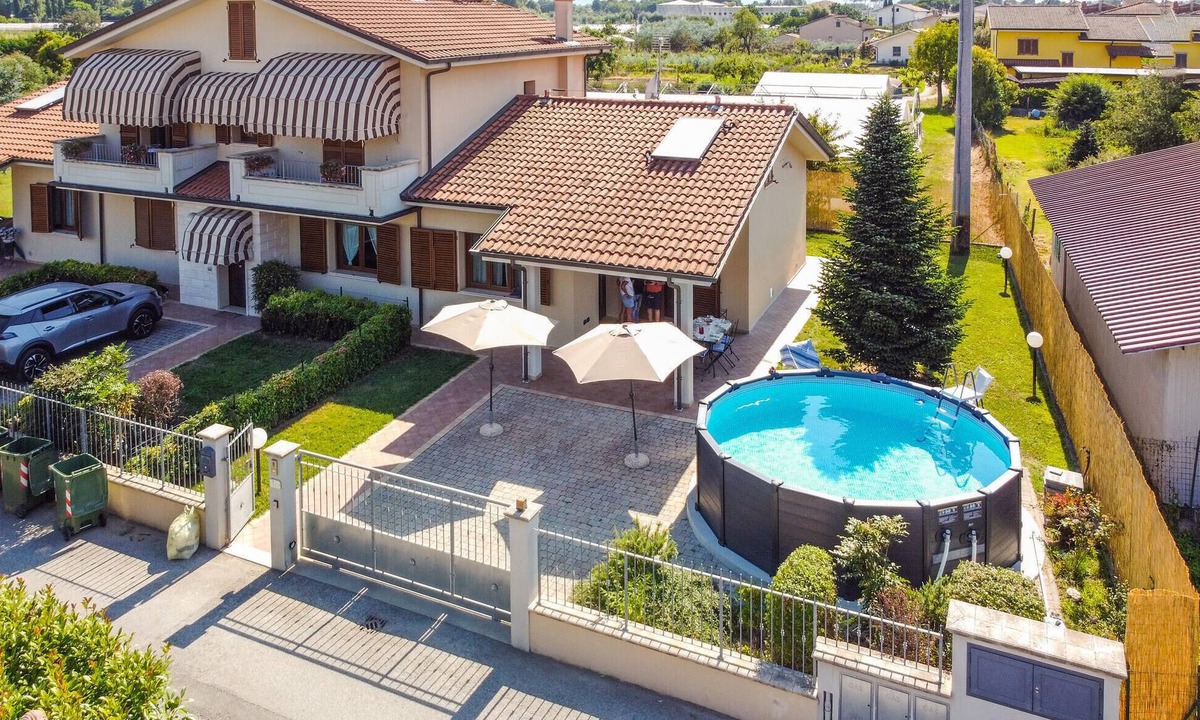 Altopascio House | Awesome home in Altopascio with private swimming pool, can be inside or outside