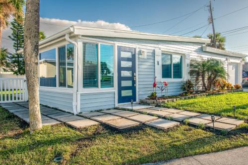 O'byrne House | Bathing Suit Beach Bungalow