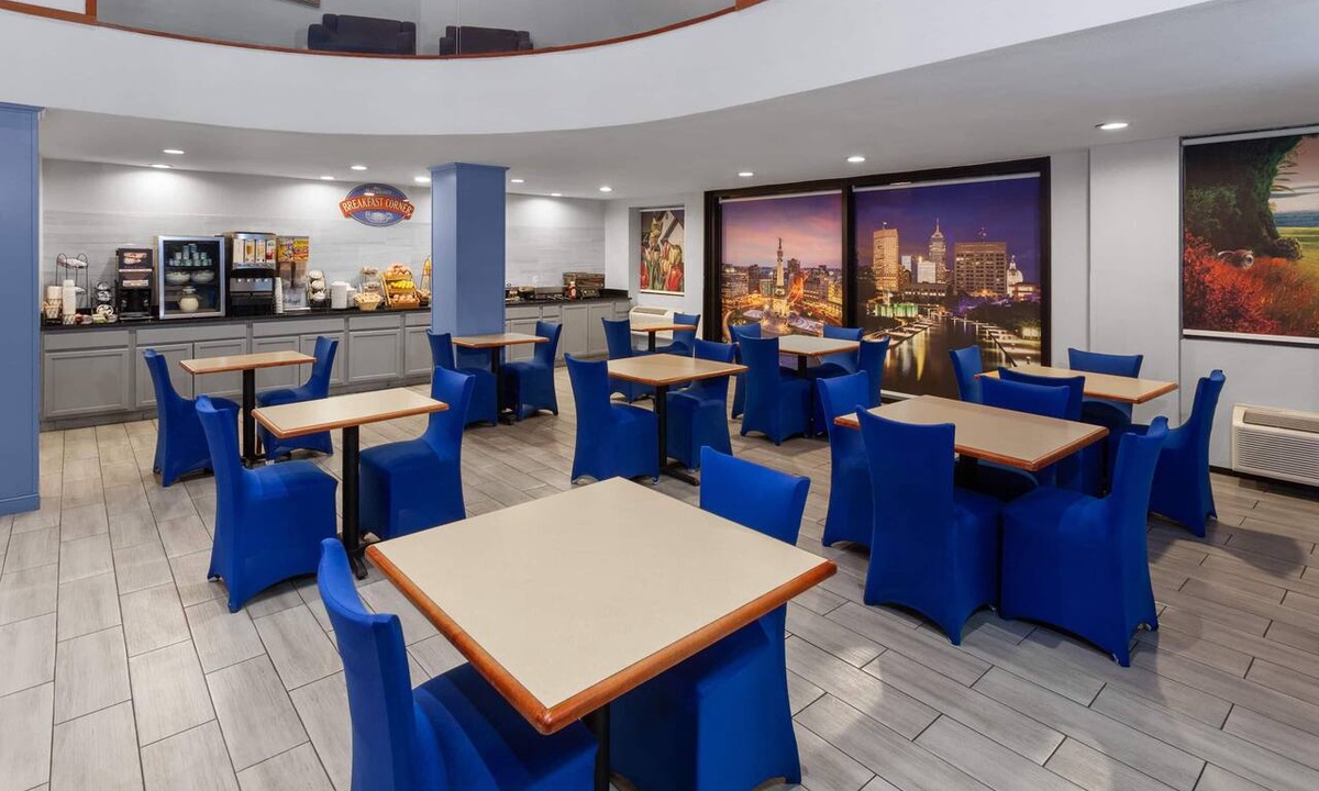 Southport Hotel | Baymont by Wyndham Indianapolis South
