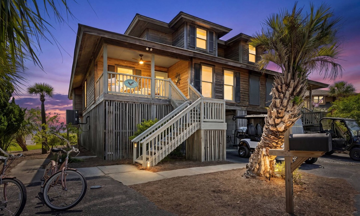 Oceanmarsh Subdivision House | Beachfront+Marsh Views Sleeps 10 ~ Harbor Island Getaway-Pool 4 Bed-3 Bath