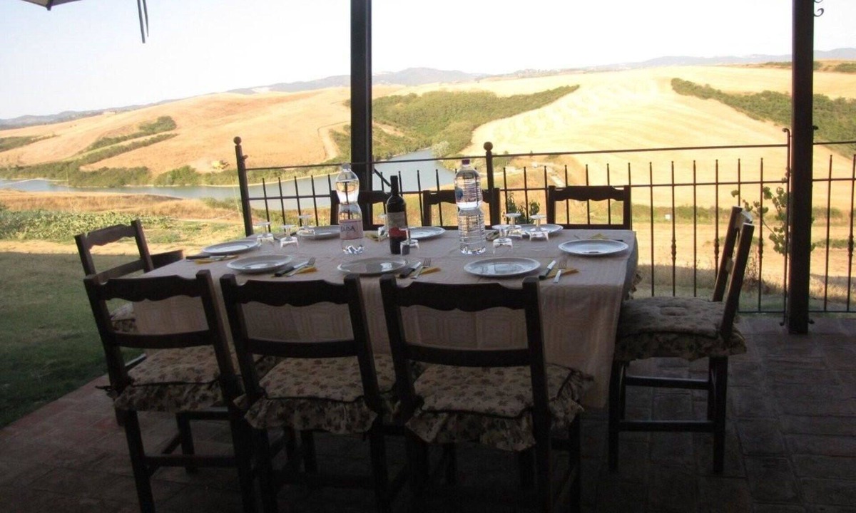 Peccioli Villa | Beautiful apartment in villa for 4 guests with WIFI, pool