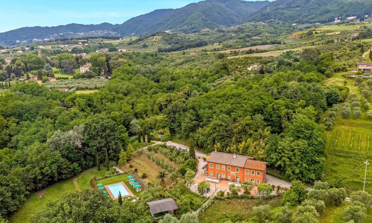Lucca Historical Center Villa | Beautiful Lucca Villa in Tuscany