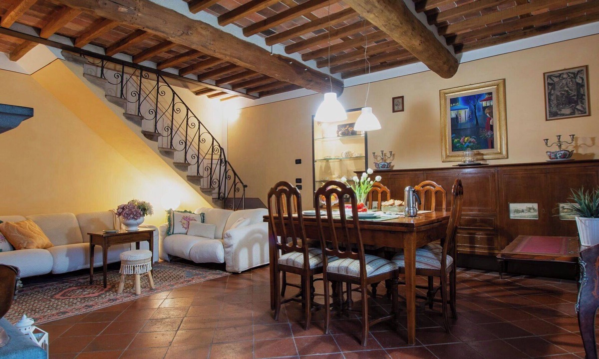 SantʼAndrea di Compito Villa | Beautiful private villa for 10 people with private pool, WIFI, TV, balcony and pets allowed