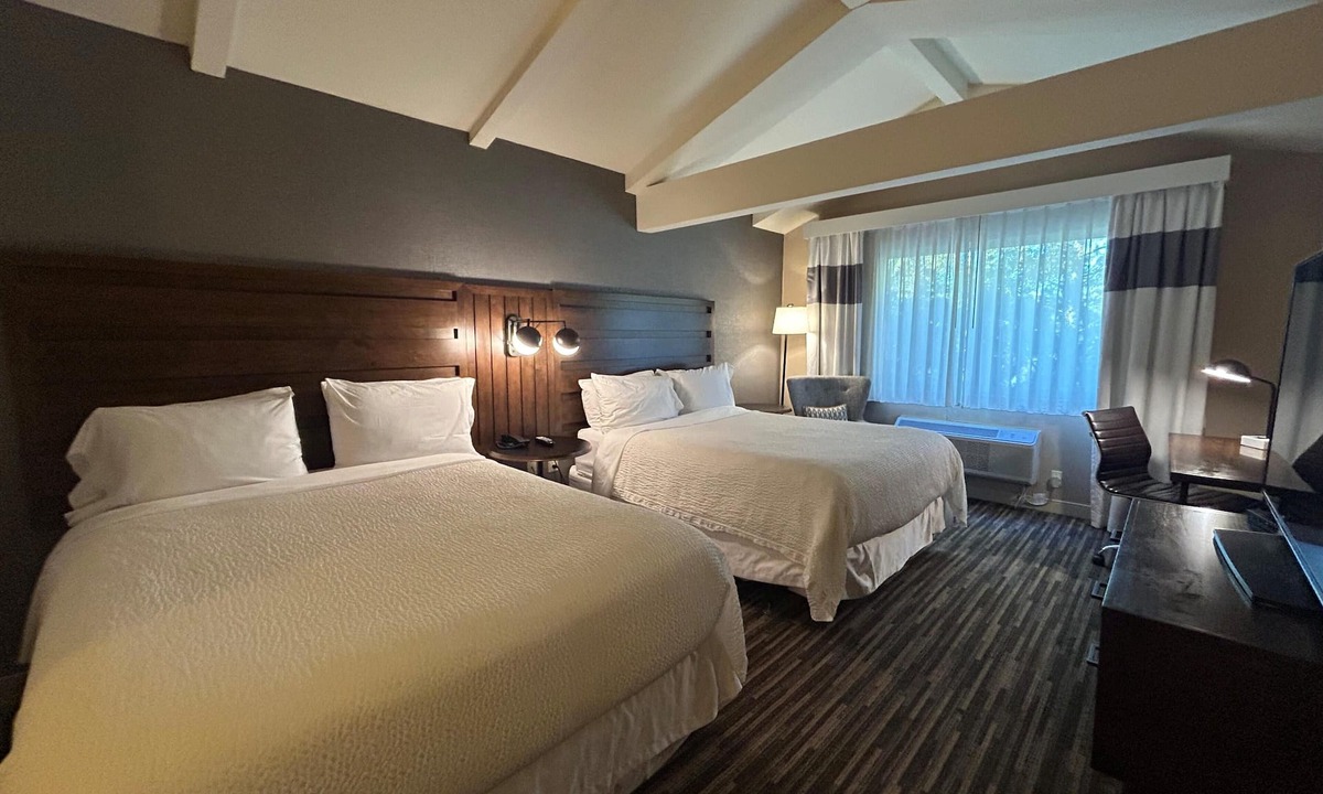 Plainview Hotel | Best Western Premier Plainview-Long Island Hotel