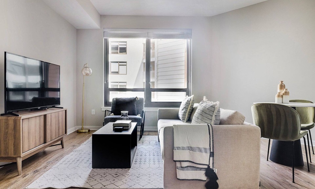 Buckingham Apartment | Blueground | Ballston, roof, nr food + bars