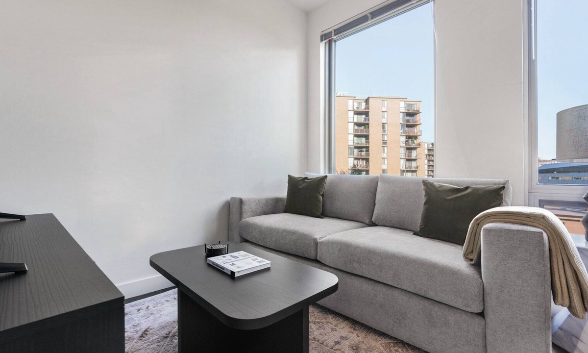 Capitol Hill Apartment | Blueground | Southwest Waterfront, rooftop, nr National Mall