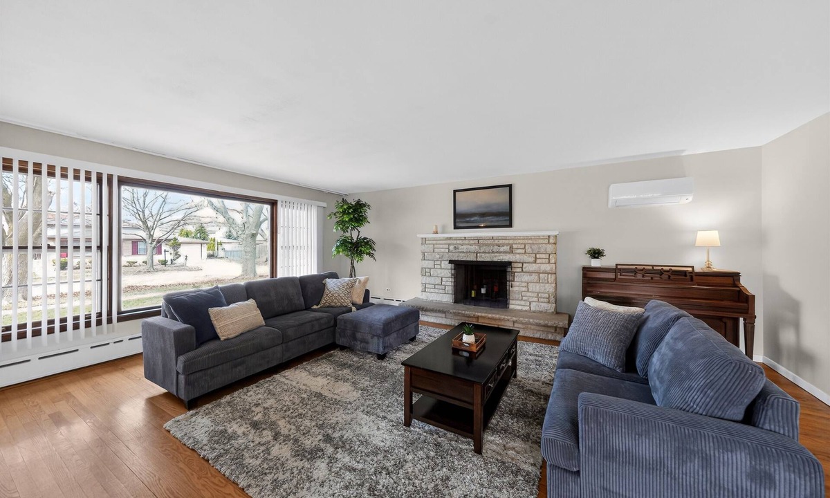Niles House | Bright & Spacious 2BR Home in Niles, IL - Ideal for Remote Work & Extended Stays