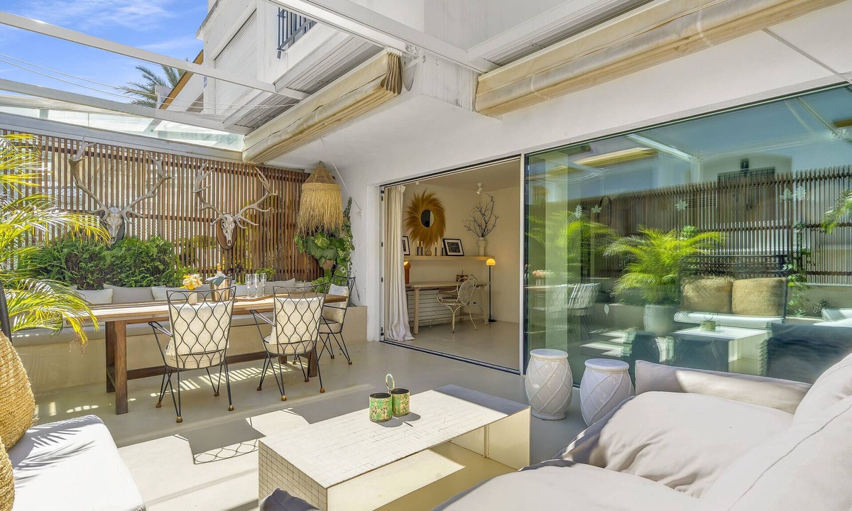 Golden Mile Ski Chalet | Casa Bambu - Marbellamar