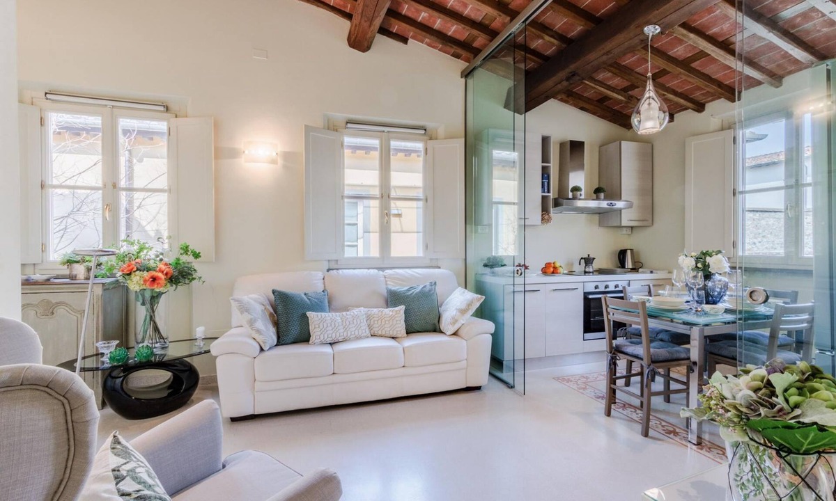 Lucca Historical Center Apartment | Casa Helene in Lucca