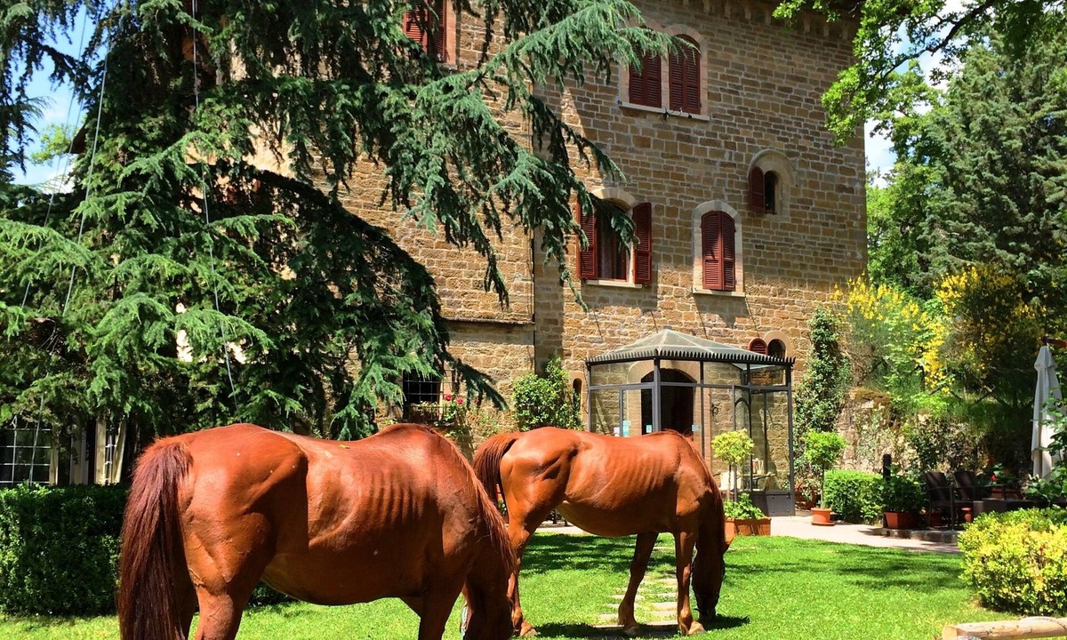 Nerbisci Hotel | Castello Cortevecchio
