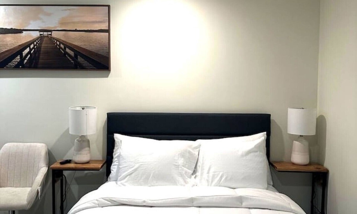 Calverton House | Central Studio with Free parking
