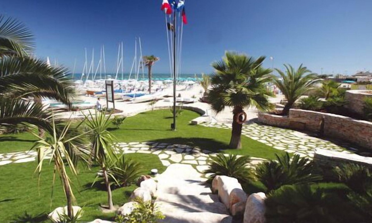Porto d'Ascoli Hotel | Centro Vacanze Domus Mater Gratiae