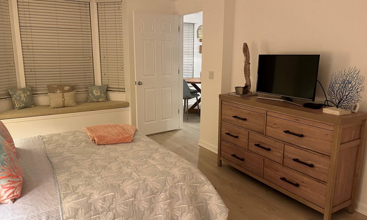 Stuart Villa | Charming 2 Bedroom Villa in delightful Beach Walk Hutchinson Island