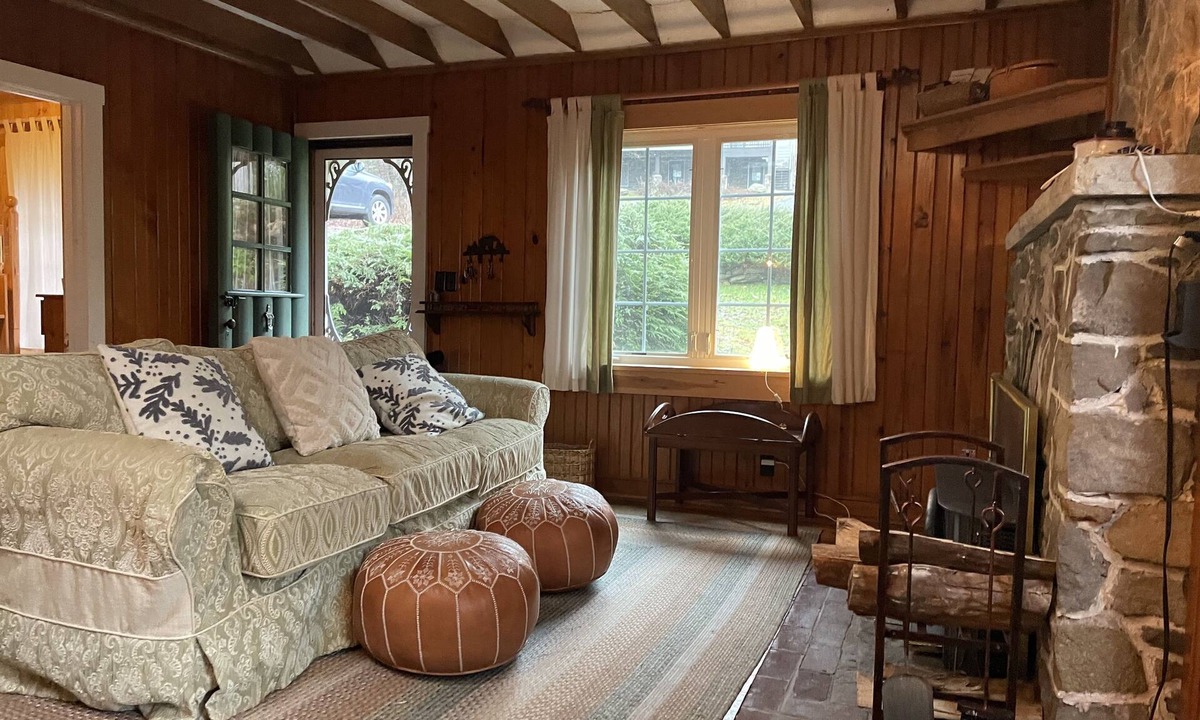 Laporte Cottage | Charming 3 Bedroom, 2 Bath Cottage on Lake Mokoma