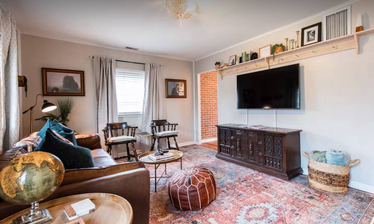 New Albany House | Charming House with Hot Tub and Fire Pit