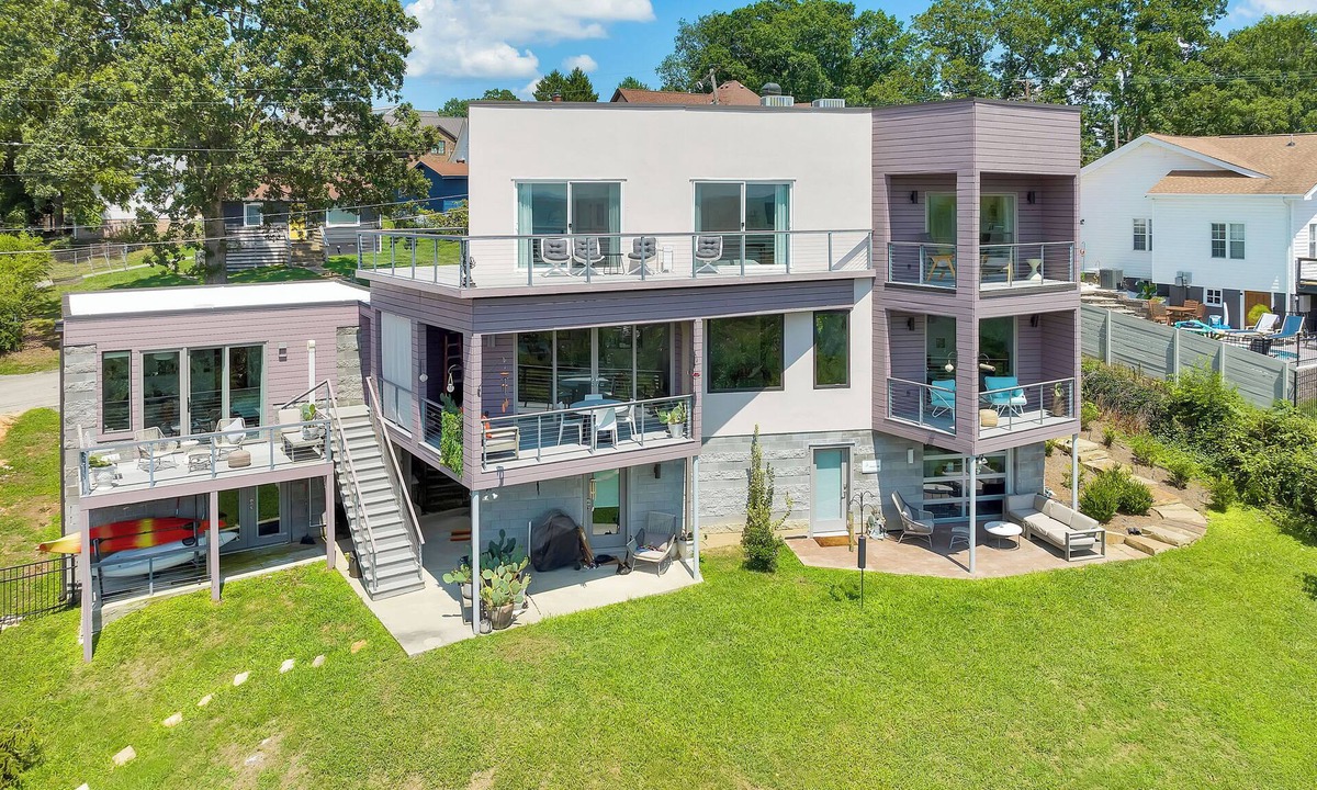 Northside House | Chatt Pulse: Spacious, Chic Chattanooga Retreat