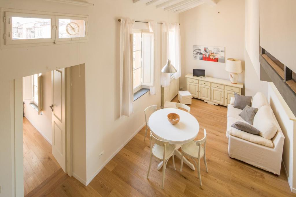 Lucca Historical Center Apartment | Cittadella Homes