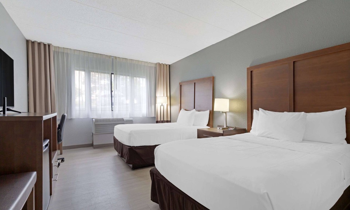 Pumphrey Hotel | Clarion Hotel & Suites BWI Airport North