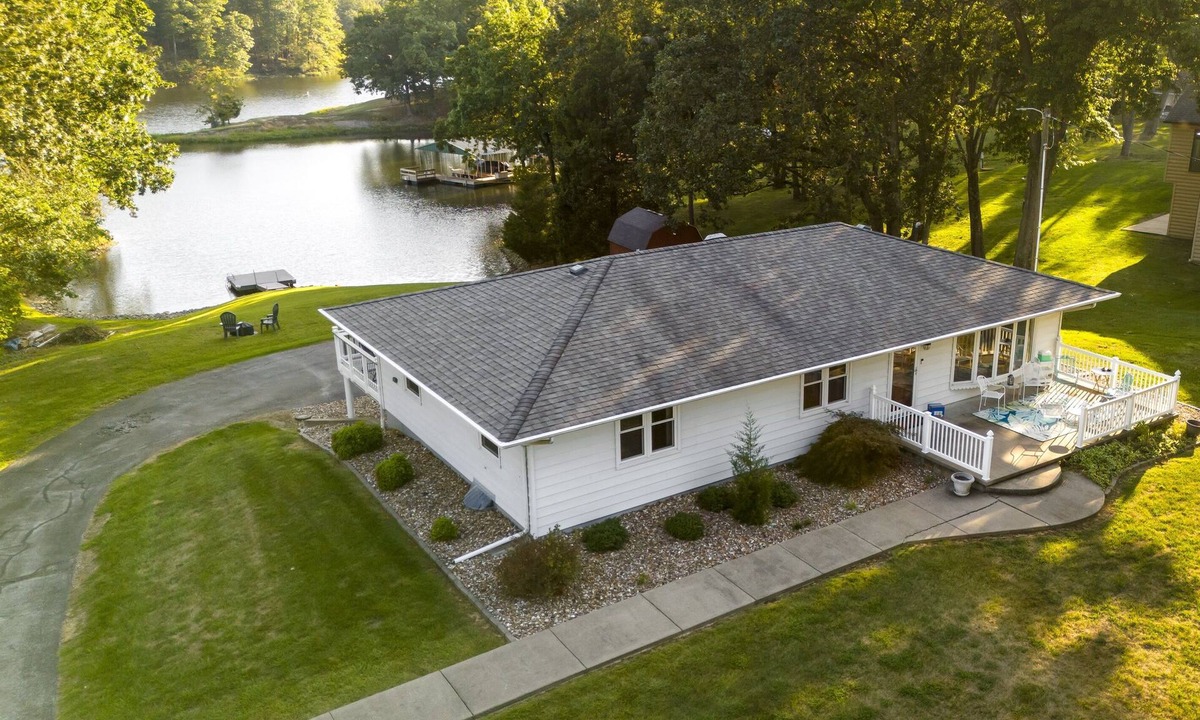 Wolf Creek House | Classic Lakeside Vacation Sleeps 9