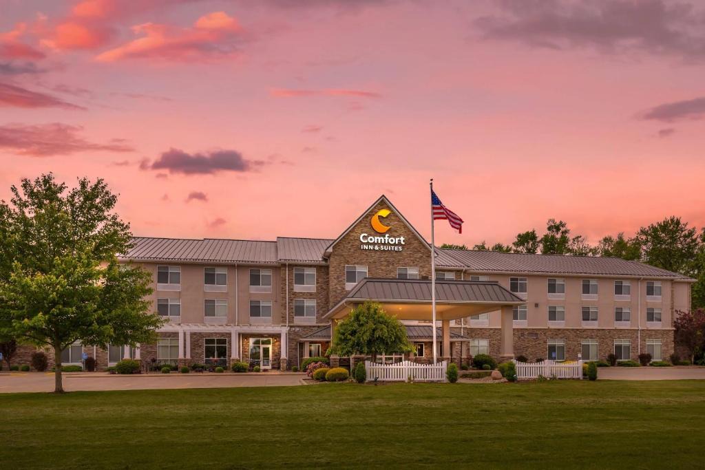 Dover Hotel | Comfort Inn & Suites Dover