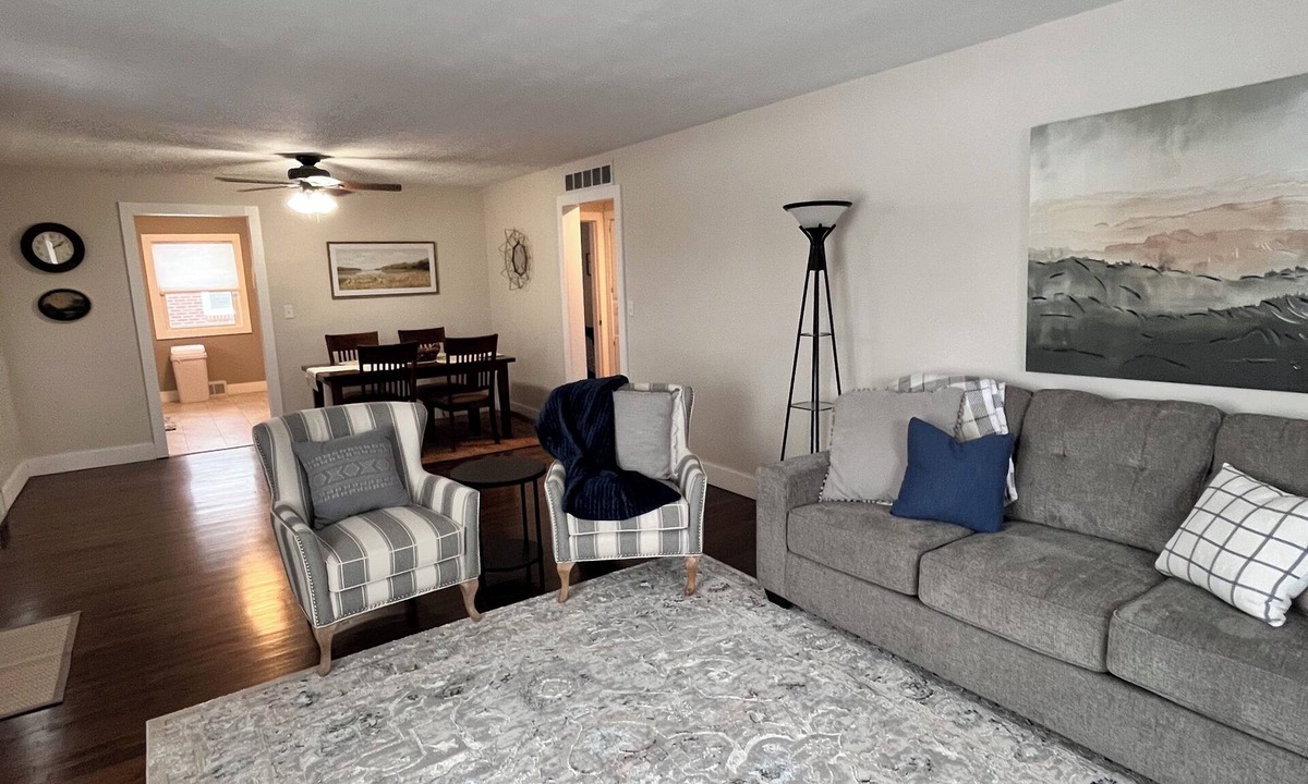Owensboro House | Comfortable 2BR Home Minutes to Dining & Hospital