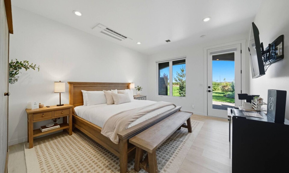 Walla Walla House | Concetta`s Suite - Private 10 Acre Vineyard