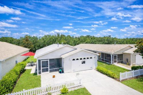 The Villages House | Cozy home, Right Next Door to Lake Sumter Square!