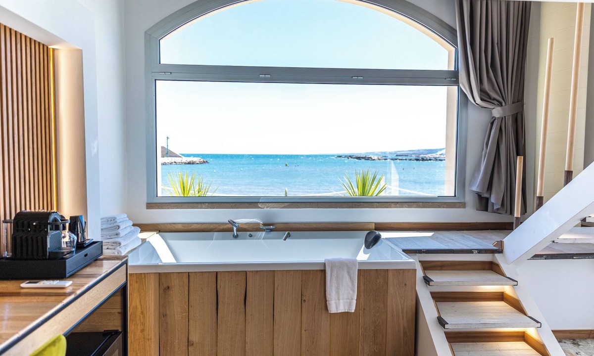Marina di Montenero Hotel | DADA Suites and sea