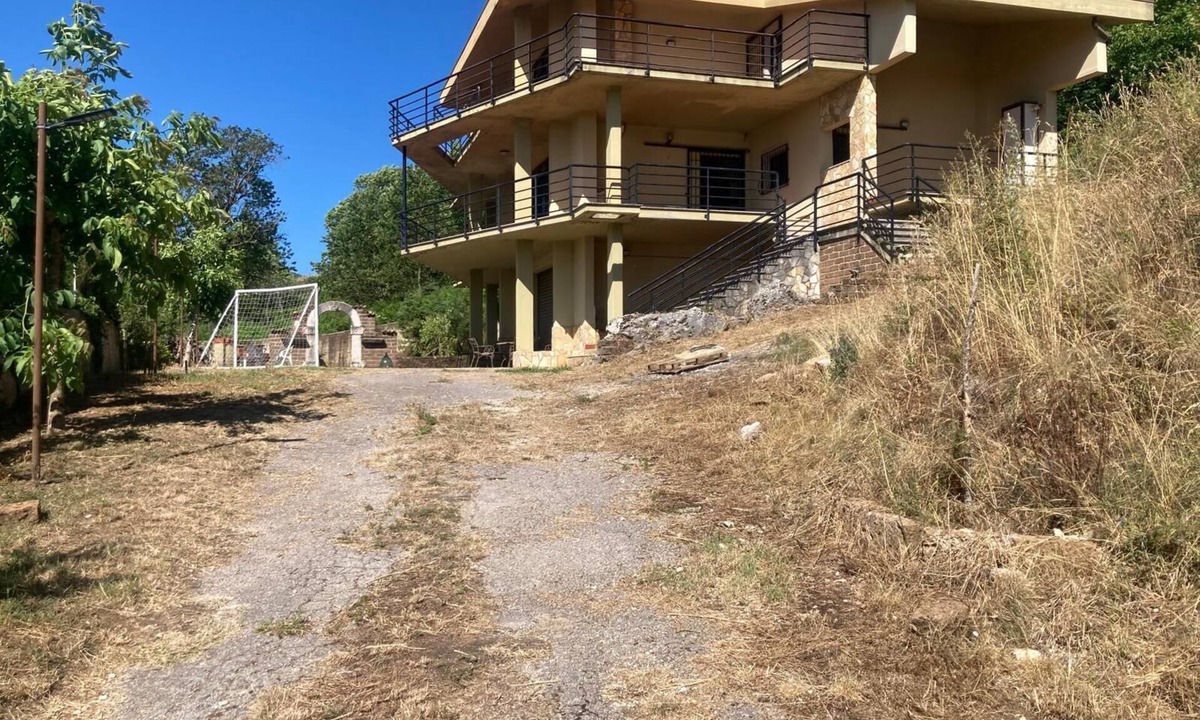 Sorbo Serpico Villa | Dragon Plain: luxurious house in the hills.
