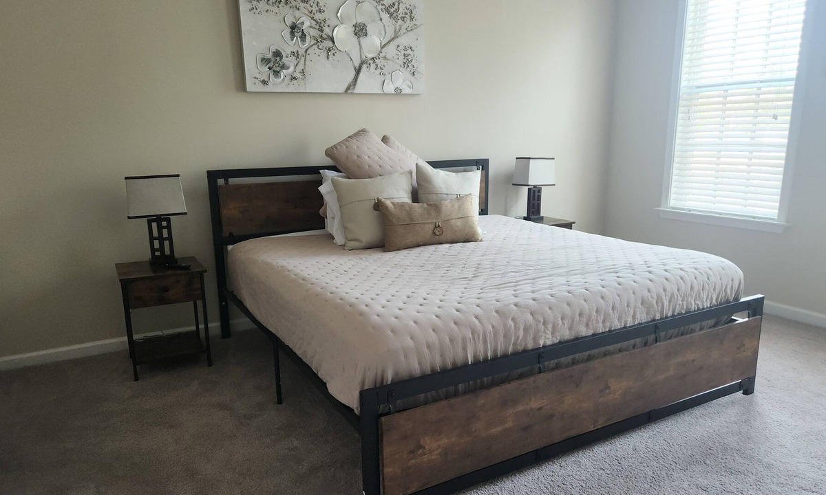 Collierville Apartment | Emma-Blue - 2 Bedrooms, 2 Bath, Garage and Pool