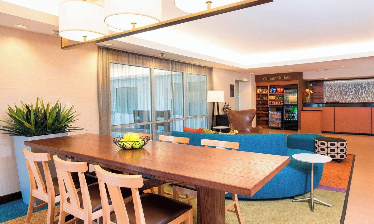 Bloomington Hotel | Fairfield Inn & Suites by Marriott Bloomington