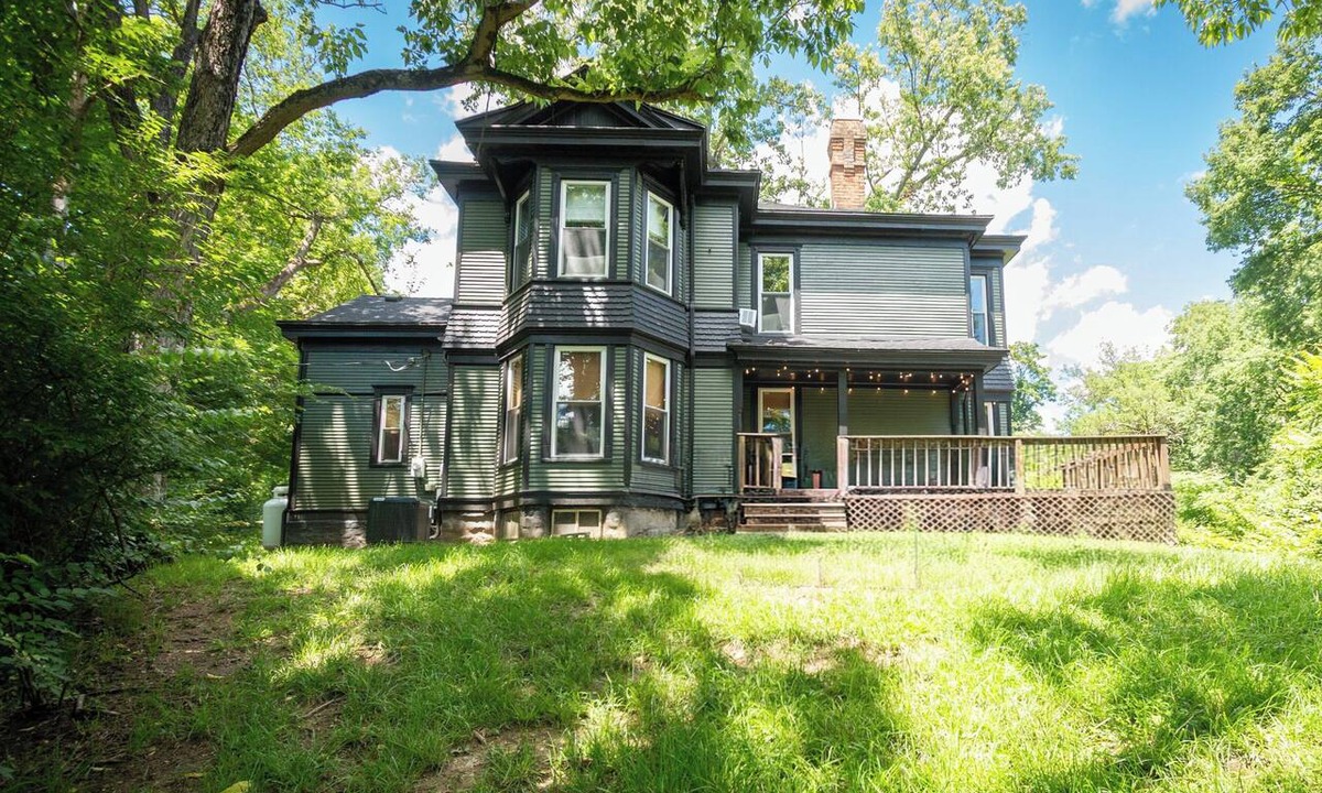 Middletown House | Fully restored historic 1911 three bedroom, two bath home in Middletown OH