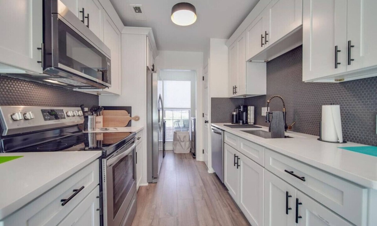 Paw Creek House | Fully Updated 3-BR Ranch Escape—Near USNWC/Airport