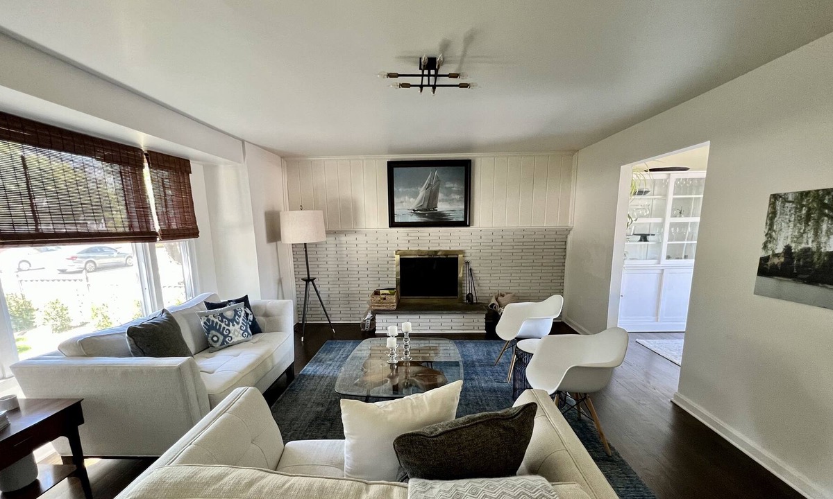 North Bethesda House | Fun Mid-Century Split Level