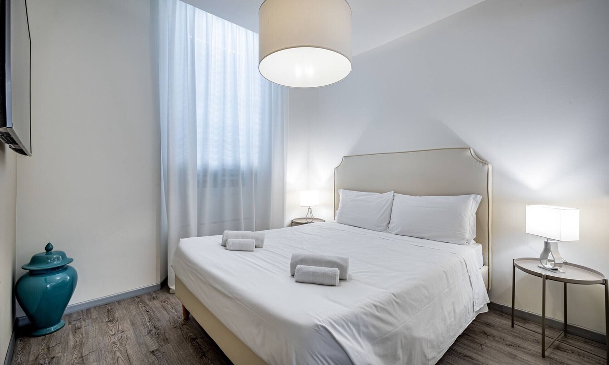 Prato Apartment | Garibaldi Palace loft Art Coll 1